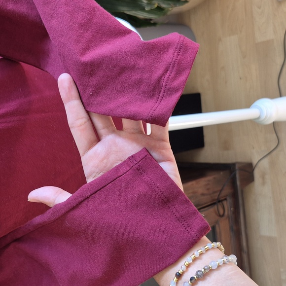 Old Navy Red Maroon Long Sleeve - Picture 3 of 7